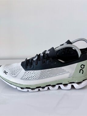 On Cloudboom Women’s Size 10.5 running shoe in White/Black/Green colorway